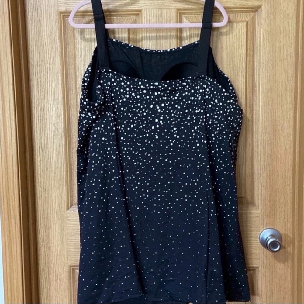 Swimsuits For All Black
White Dot modest
SwimDress Princess Seam Size 10 New - Picture 4 of 5